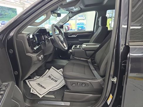 New 2026 GMC Sierra 1500 Elevation image 13