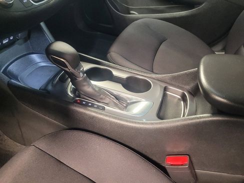 Used 2022 Chevrolet Malibu LS image 26