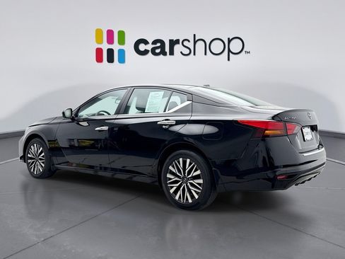Used 2023 Nissan Altima 2.5 SV AWD/4WD image 3
