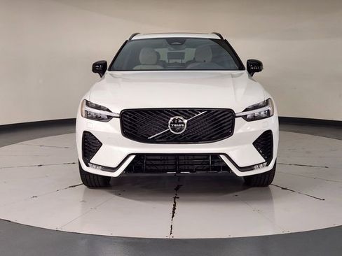 New 2026 Volvo XC60 B5 Plus w/ Protection Package Premier image 8