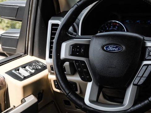 Used 2019 Ford F250 Lariat w/ Lariat Ultimate Package AWD/4WD image 17