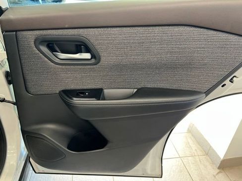Used 2022 Nissan Rogue SV AWD/4WD image 20