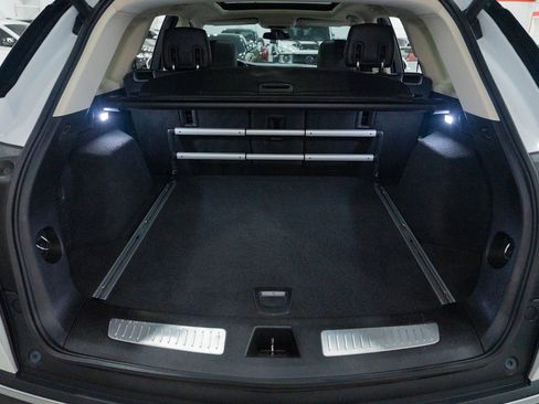 Used 2018 Cadillac XT5 Premium Luxury w/ Driver Assist Package image 25