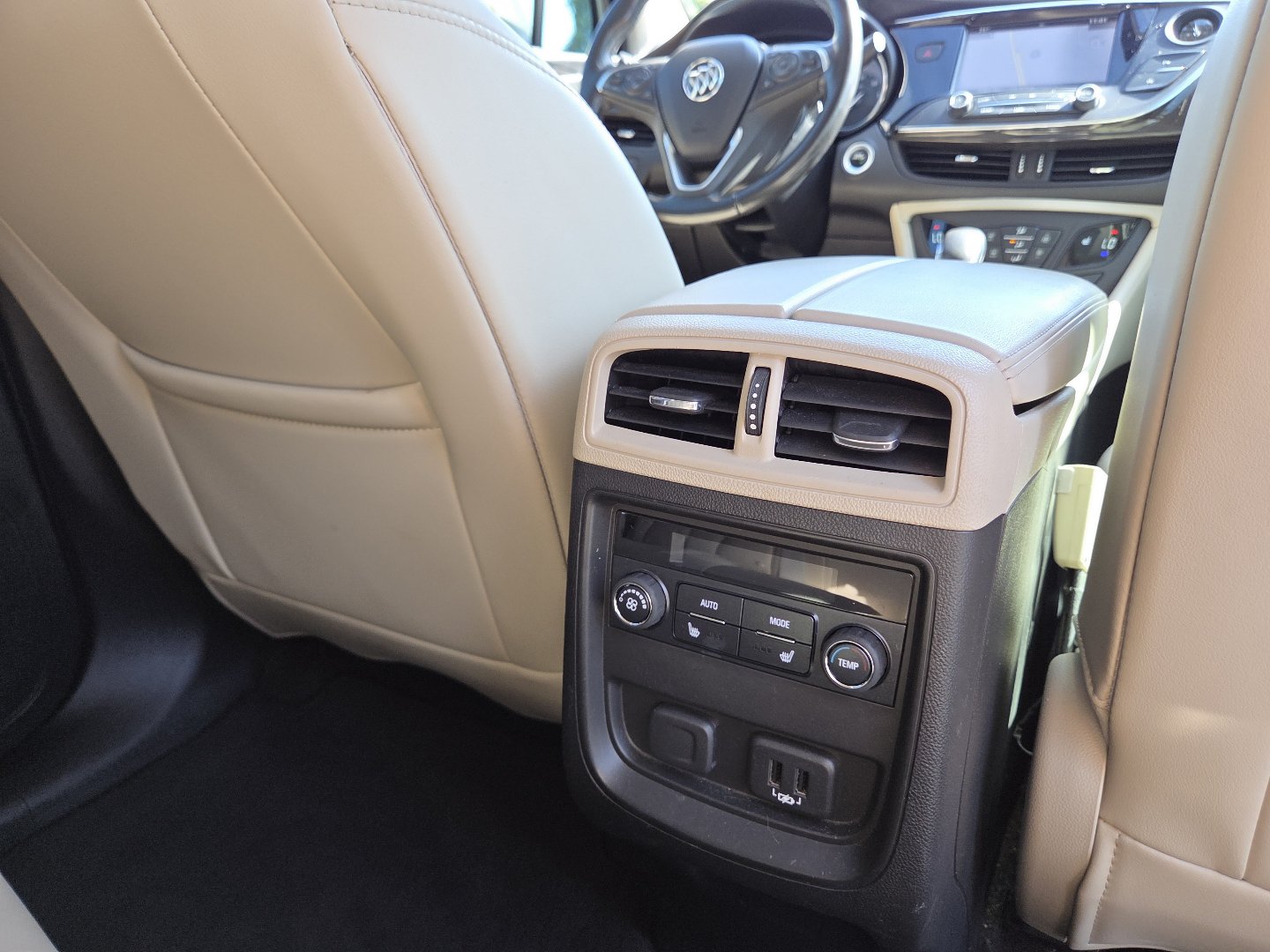 Used 2019 Buick Envision Essence FWD image 24