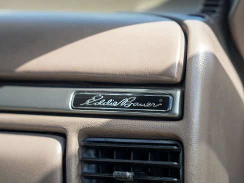 Used 1994 Ford Bronco Eddie Bauer AWD/4WD image 92