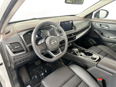 Used 2023 Nissan Rogue SV w/ SV Premium B Package image 20