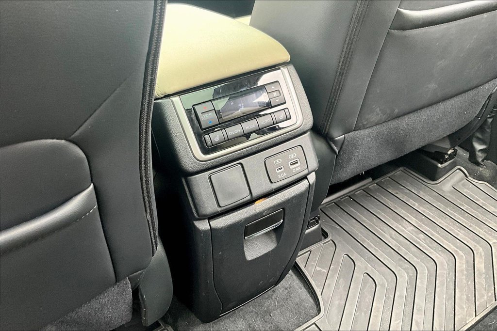 Used 2024 Subaru Ascent Limited w/ Technology Package AWD/4WD image 10