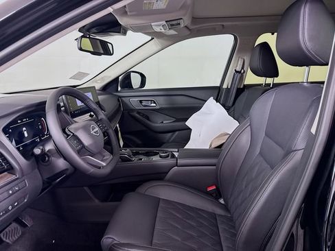 New 2026 Nissan Rogue Platinum w/ Platinum Premium Package image 6