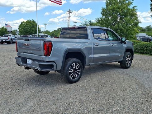 Used 2024 GMC Sierra 1500 AT4 w/ AT4 Preferred Package AWD/4WD image 9