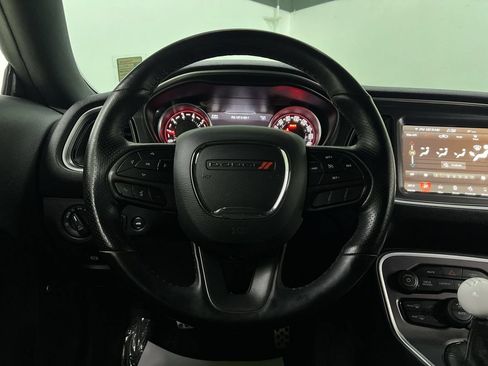 Used 2021 Dodge Challenger R/T Scat Pack w/ Driver Convenience Group RWD image 20