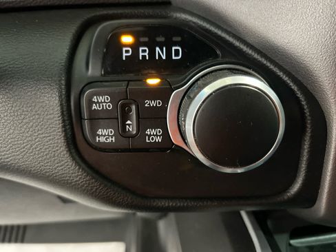 Used 2022 RAM 1500 Big Horn AWD/4WD image 8