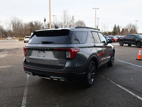 Used 2026 Ford Explorer Active w/ Active Comfort Package AWD/4WD image 6