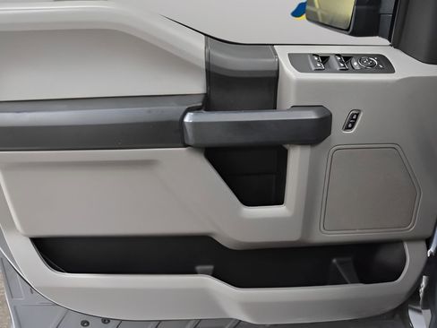 Used 2019 Ford F150 XL w/ Equipment Group 101A Mid AWD/4WD image 13