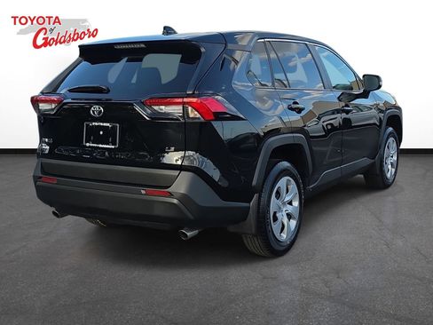 Used 2025 Toyota RAV4 LE image 5