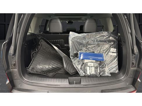 Used 2025 Hyundai Santa Fe Limited AWD/4WD image 27