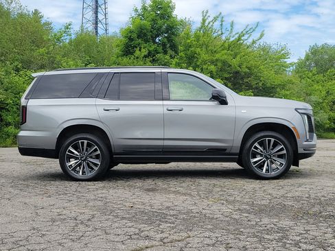 Used 2026 Cadillac Escalade Sport w/ Touring Package AWD/4WD image 4