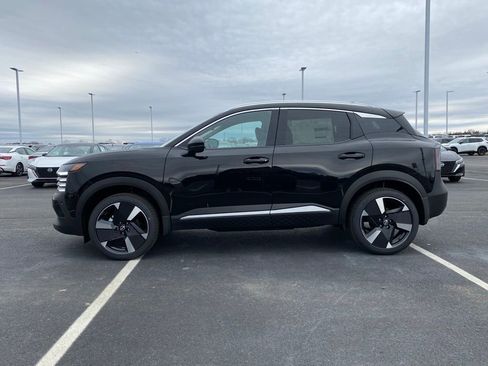 New 2025 Nissan Kicks SR image 7