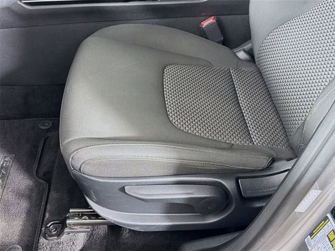 Used 2023 Kia Sportage LX image 19