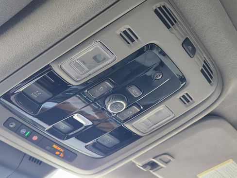 Used 2025 Cadillac Escalade ESV Sport Platinum image 28