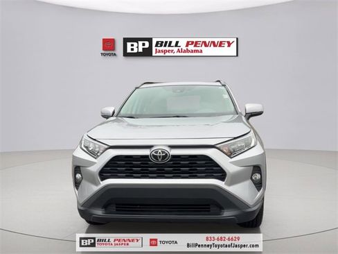 Used 2020 Toyota RAV4 XLE Premium image 8