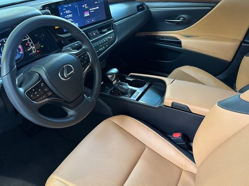Certified 2025 Lexus ES 350 w/ Premium Package FWD image 11