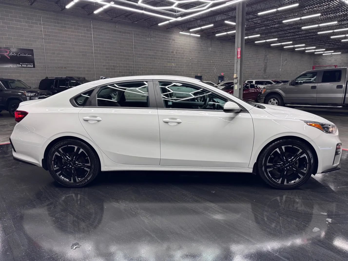 Used 2021 Kia Forte Sedan FWD image 2