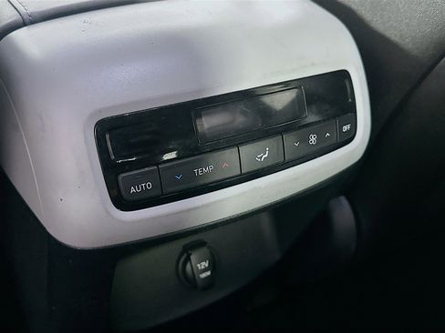 Used 2022 Hyundai Palisade SEL FWD image 28
