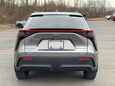 Used 2024 Toyota bZ4X XLE w/ Weather Package image 26