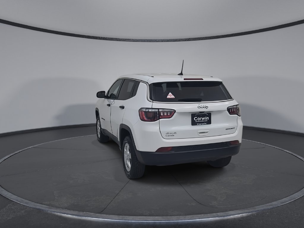 Used 2022 Jeep Compass Sport AWD/4WD image 13