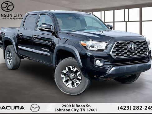 Used 2020 Toyota Tacoma TRD Off-Road w/ Technology Package image 12