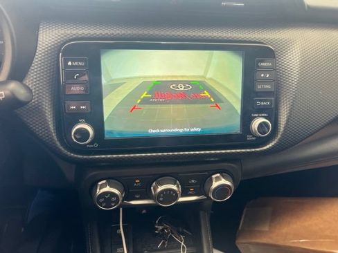 Used 2024 Nissan Kicks SV FWD image 18