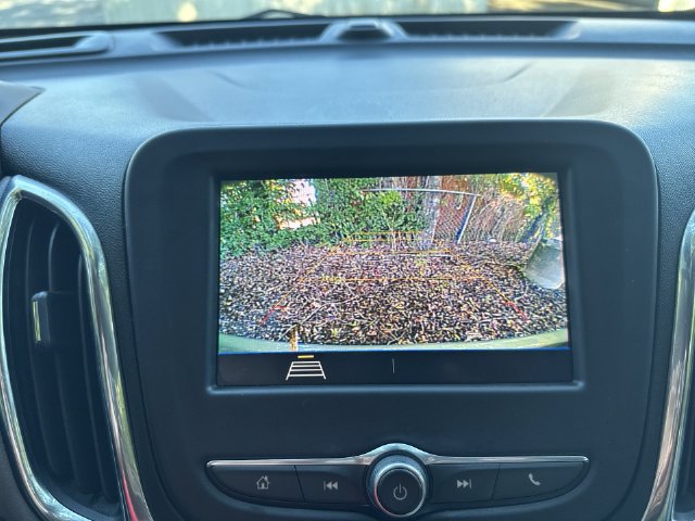 Used 2020 Chevrolet Equinox LS w/ LS Convenience Package FWD image 22