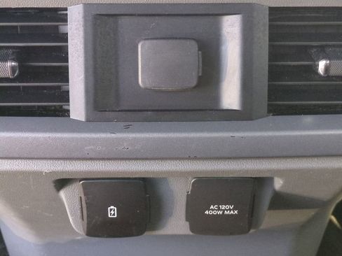 Certified 2023 Ford F150 Lariat w/ FX4 Off-Road Package image 14