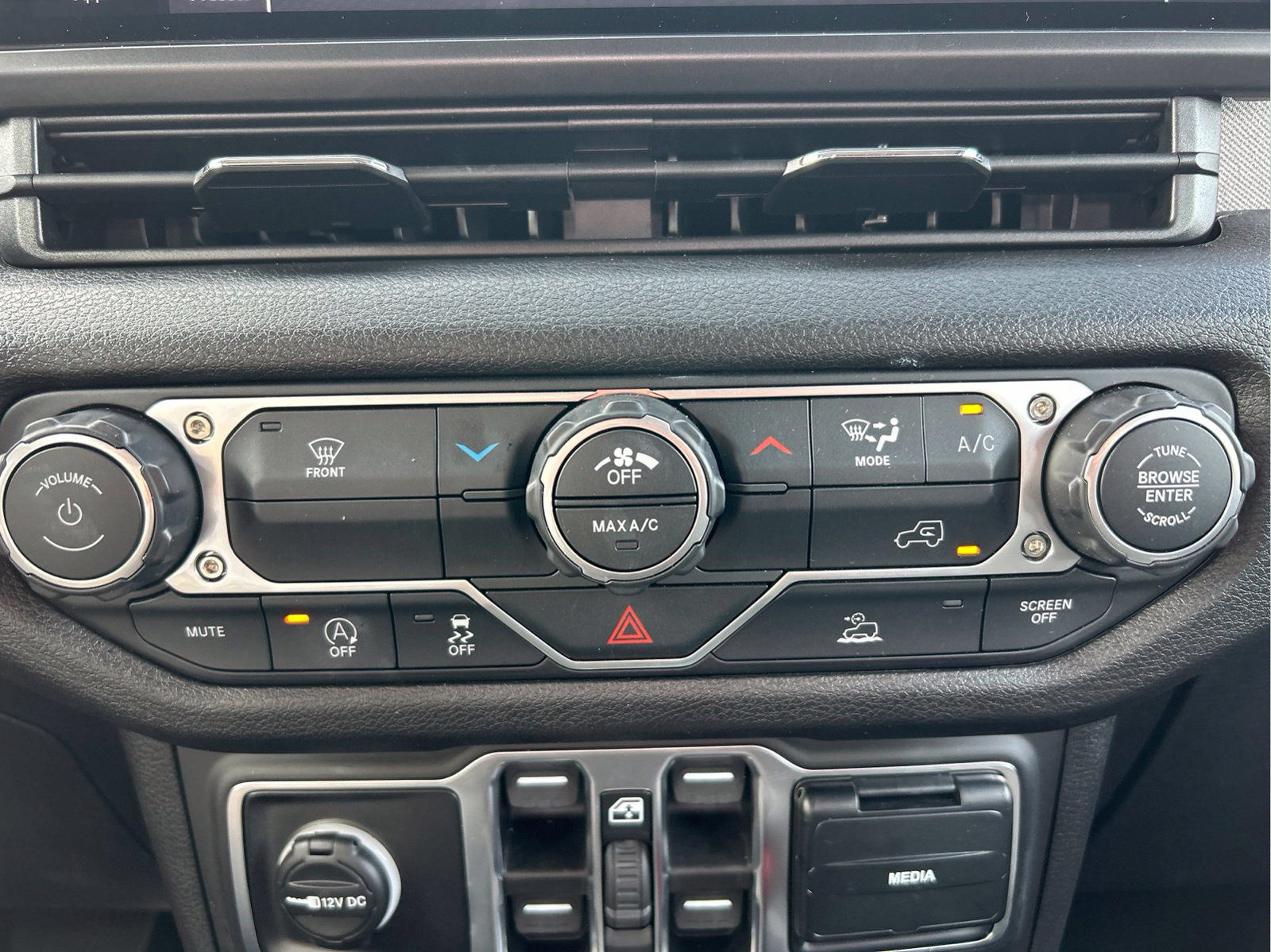 Used 2026 Jeep Wrangler Unlimited Sport AWD/4WD image 29