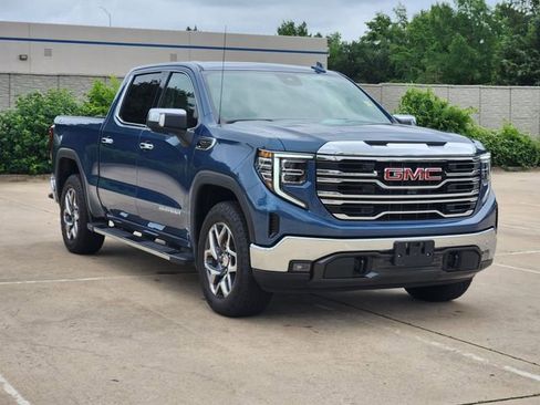 Used 2024 GMC Sierra 1500 SLT w/ SLT Premium Plus Package AWD/4WD image 3