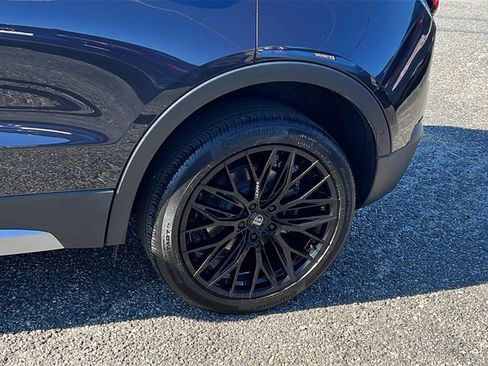 Used 2023 Cadillac XT4 Premium Luxury w/ Enhanced Visibility Package image 10