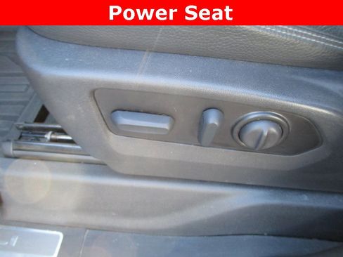 Used 2022 GMC Sierra 3500 Denali w/ Denali Ultimate Package image 28