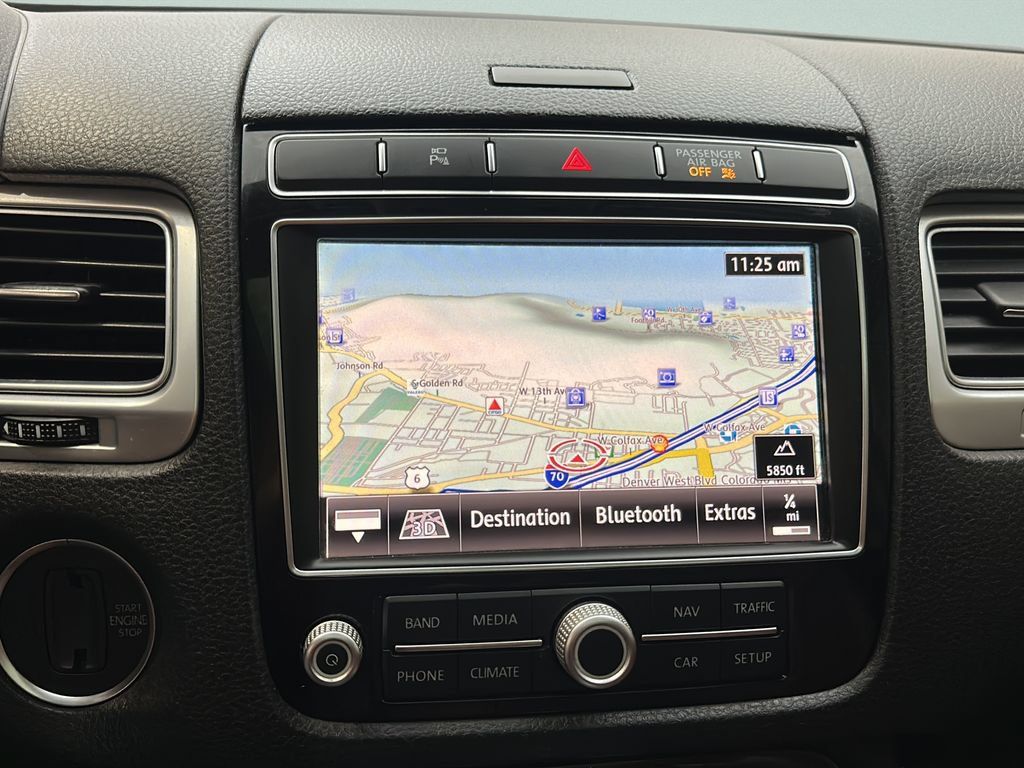 Used 2015 Volkswagen Touareg VR6 AWD/4WD image 31