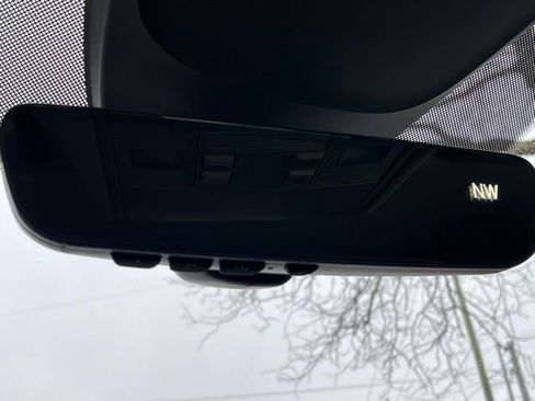 Used 2022 Volkswagen Taos SEL image 45