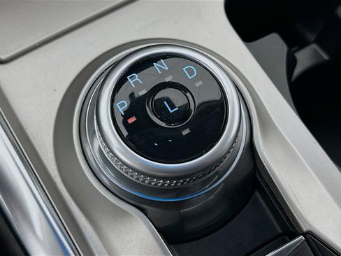 Used 2022 Ford Explorer XLT w/ Equipment Group 202A image 24