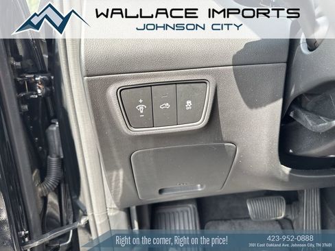 Used 2024 Hyundai Santa Cruz Night AWD/4WD image 32