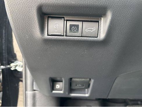 Used 2026 Toyota RAV4 XSE w/ Panoramic Sun Roof Package AWD/4WD image 30