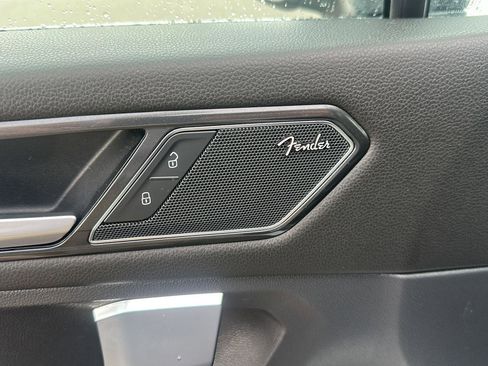 Used 2018 Volkswagen Tiguan SEL Premium AWD/4WD image 10