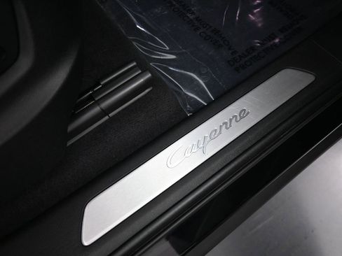 Certified 2023 Porsche Cayenne image 32