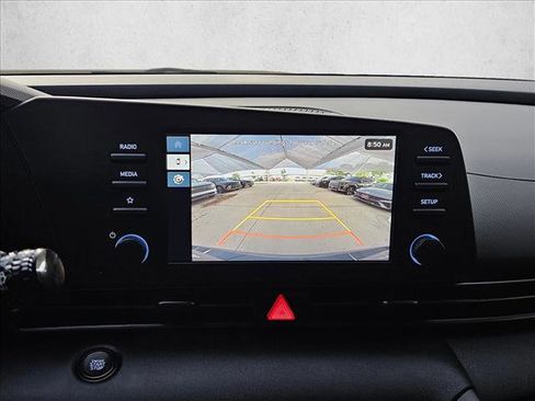 Certified 2025 Hyundai Elantra Sport FWD image 11