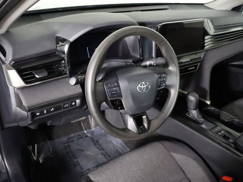 Used 2025 Toyota Camry LE FWD image 19