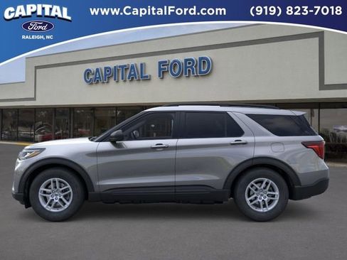 New 2026 Ford Explorer Active RWD image 3