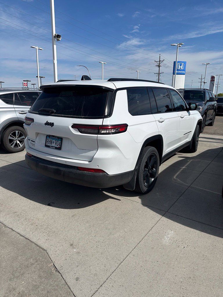 Used 2023 Jeep Grand Cherokee L Laredo AWD/4WD image 6