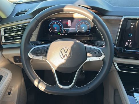 New 2026 Volkswagen Atlas SE image 14