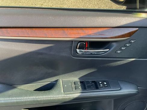 Used 2014 Lexus ES 350 w/ Premium Package FWD image 19
